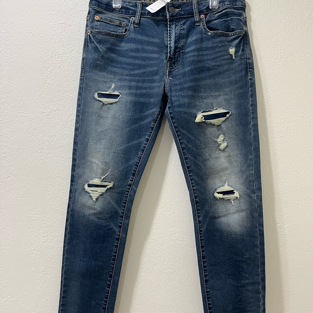 NWT American Eagle Distressed Jean.